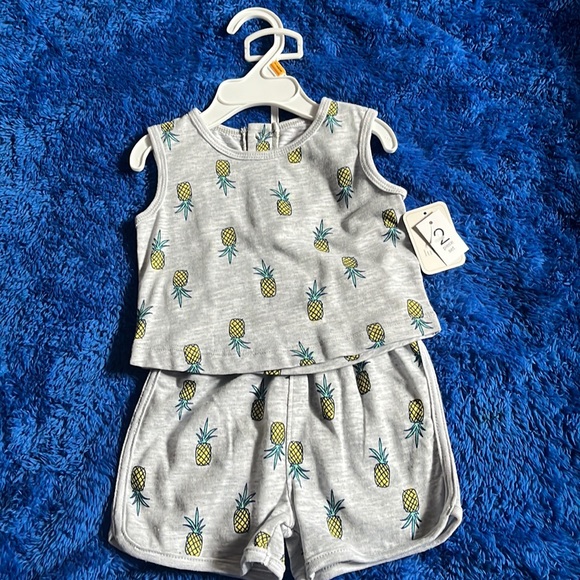 NWT infant 2 piece short set - Picture 1 of 4